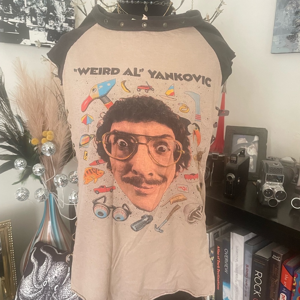 Weird Al Yankovic Vintage Tour Merch T-Shirt sz small Unique 1985 Stupid Tour